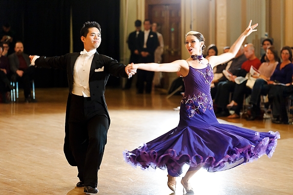 Tuyển giáo viên dạy dancesport